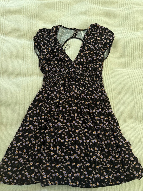 Free People Dresses & Skirts - Free People black floral smocked dress in size Small 🖤💜🧡